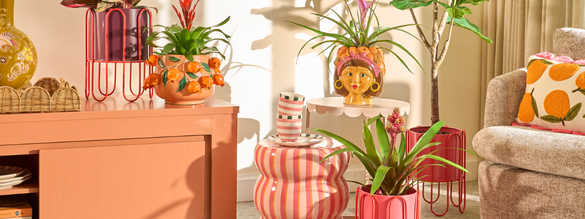 Met de woonaccessoires van Mica Decorations geef je jouw leefomgeving een persoonlijke touch