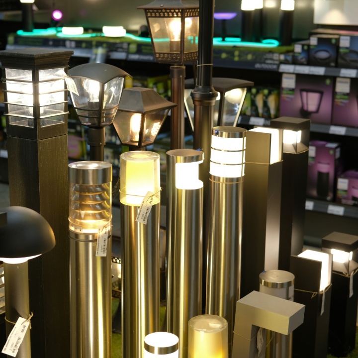 Tuinverlichting kopen bij tuincentrum Kolbach in Rijswijk/Woudrichem! Tuinverlichting kopen bij tuincentrum Kolbach in Rijswijk/Woudrichem!